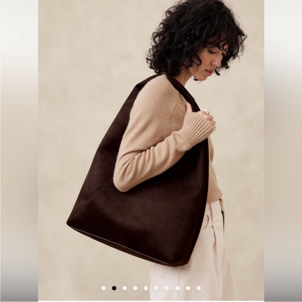 Banana Republic Vegan Suede Slouch Tote in Chocolate